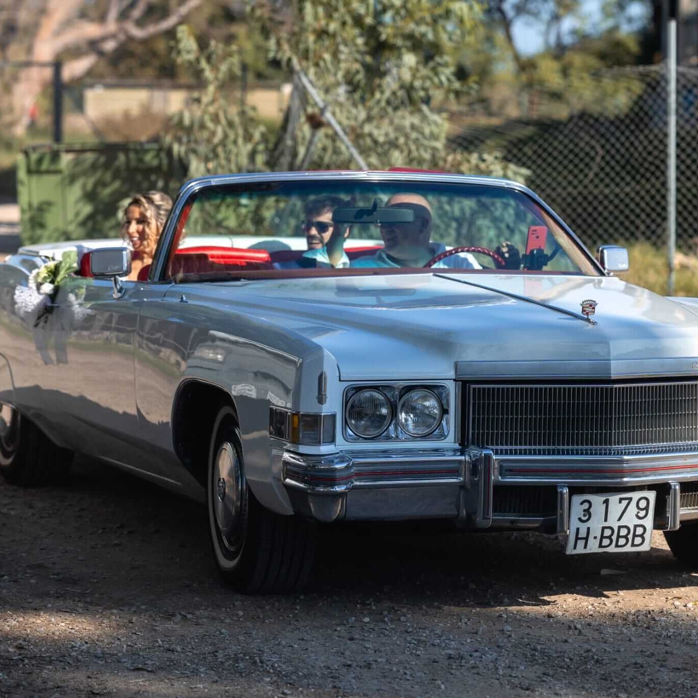 Boda en cadillac eldorado